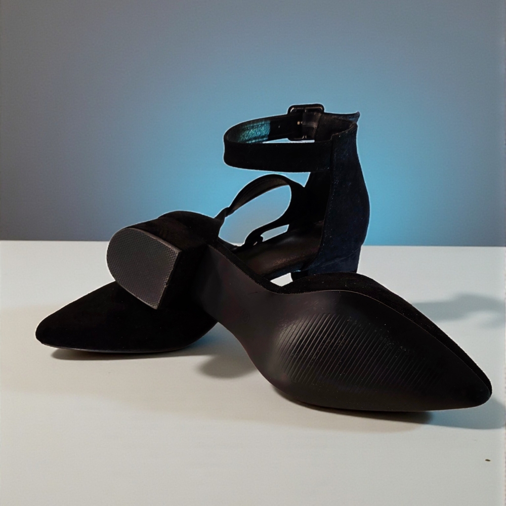 SALE!! Black Suede Chucky Heels Size 39 by Style and Company Free Shipping - Picture 2 of 5